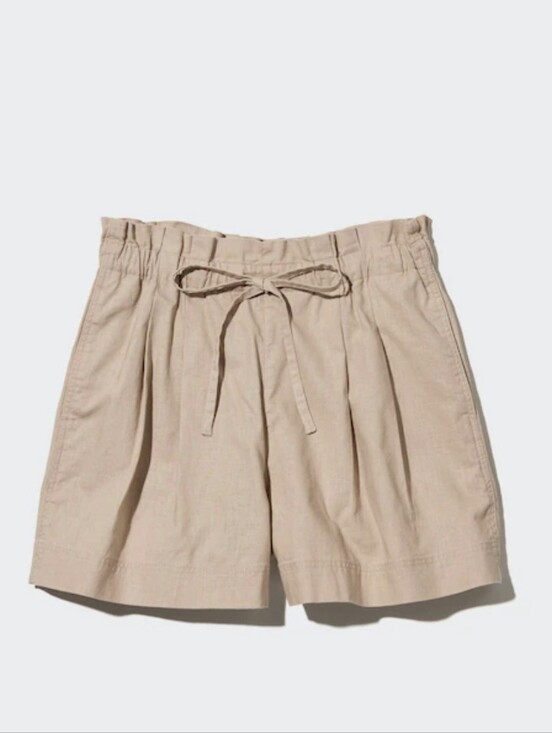Uniqlo Pants - Uniqlo Beige Shorts XS